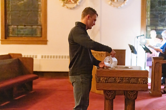 25EASTERVIGIl-0206