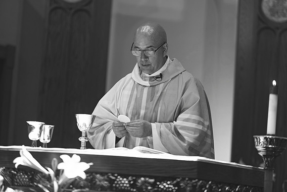 25EASTERVIGIl-0433 copy