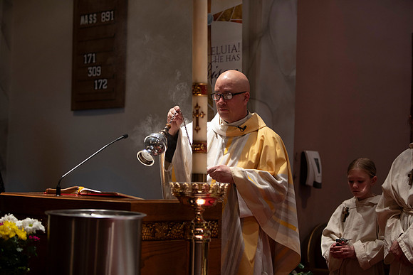 2024eastervigil-0210