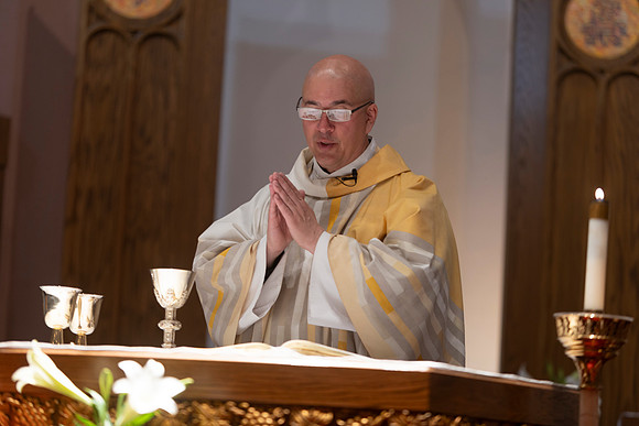 25EASTERVIGIl-0431