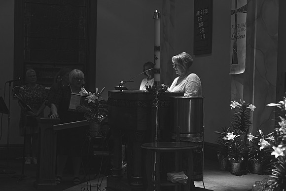 25EASTERVIGIl-0401 copy