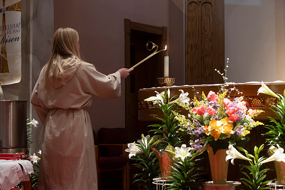 25EASTERVIGIl-0215