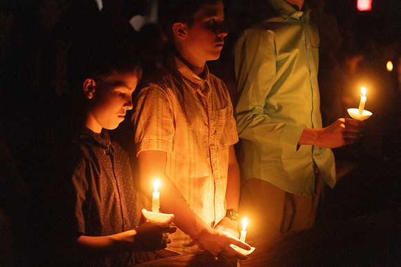 25EASTERVIGIl-0177