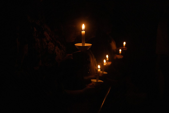 25EASTERVIGIl-0183