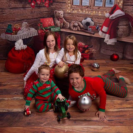 67 SANTAS WORKSHOP 1
