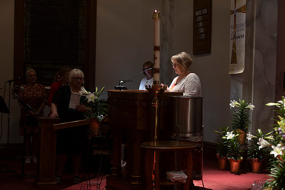 25EASTERVIGIl-0401