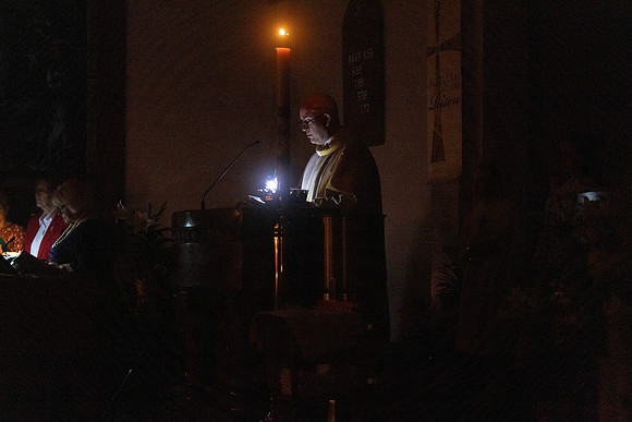 25EASTERVIGIl-0170