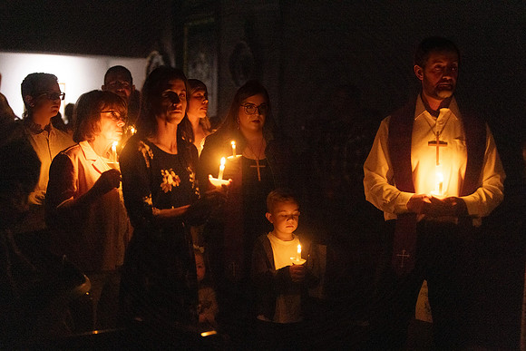 25EASTERVIGIl-0141