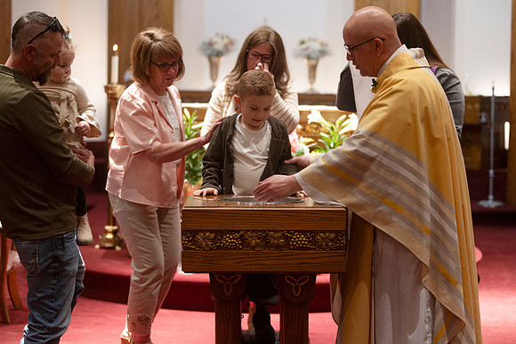 25EASTERVIGIl-0260