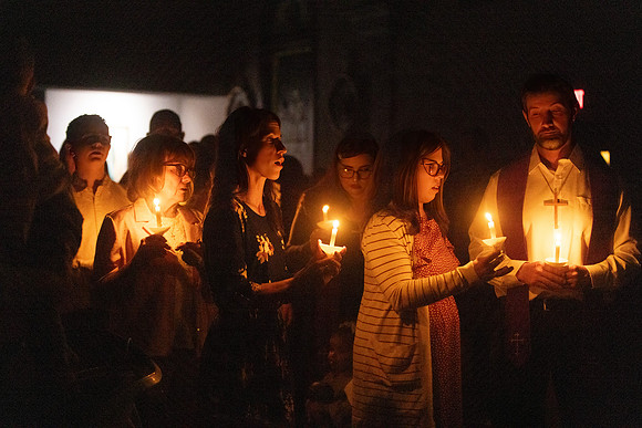 25EASTERVIGIl-0140