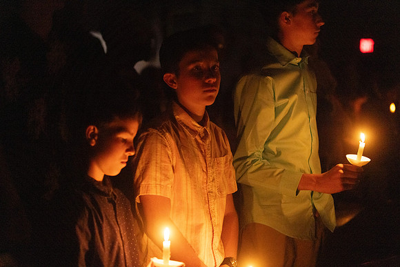 25EASTERVIGIl-0176