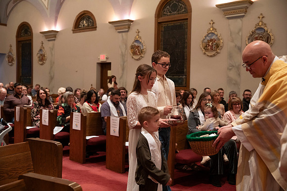 25EASTERVIGIl-0405