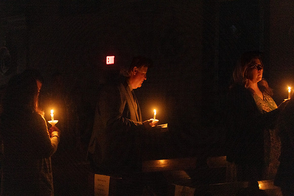 25EASTERVIGIl-0147