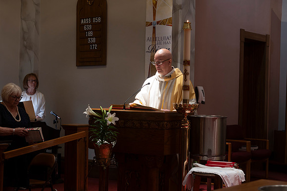 25EASTERVIGIl-0219