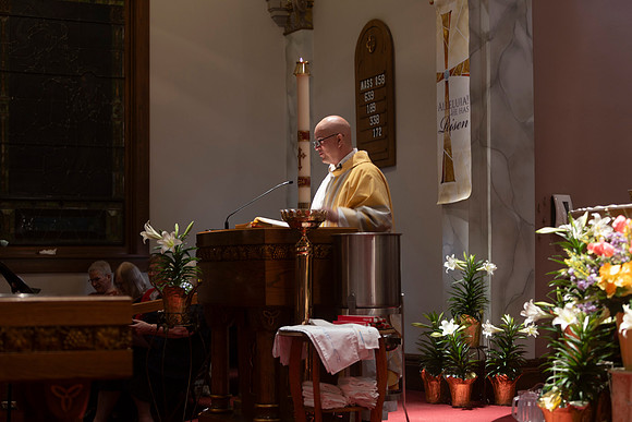 25EASTERVIGIl-0224